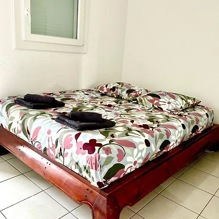 A Charming Corner On The Promenade Des Anglais * Nice