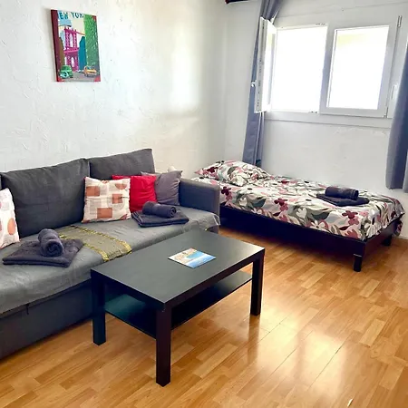 A Charming Corner On The Promenade Des Anglais