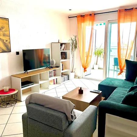 A Charming Corner On The Promenade Des Anglais Nizza